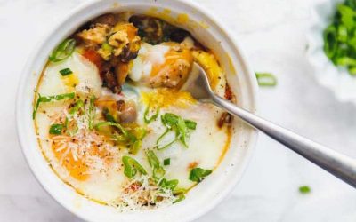 Baked Eggs with Potatoes in Pastry Cups
